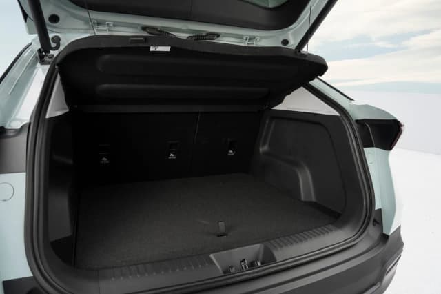 Chery E5 boot with tailgate open