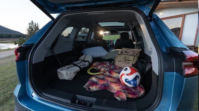 Chery Tiggo 8 Super Hybrid boot with tailgate open