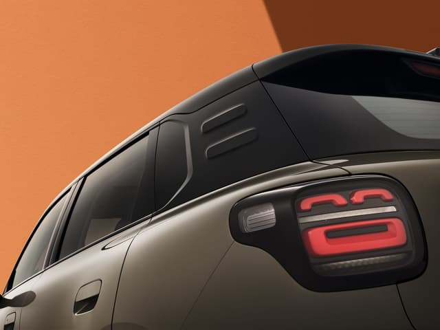 Leapmotor B03X tail light detail