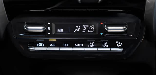 Suzuki Fronx Hybrid climate control panel