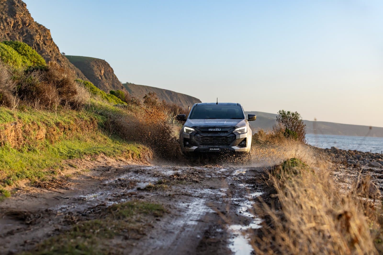Isuzu Isuzu D-Max Gets a New 2.2 Diesel and 8-Speed Auto, Prices Up to $2,500 Higher, reviewed on CarTell.tv