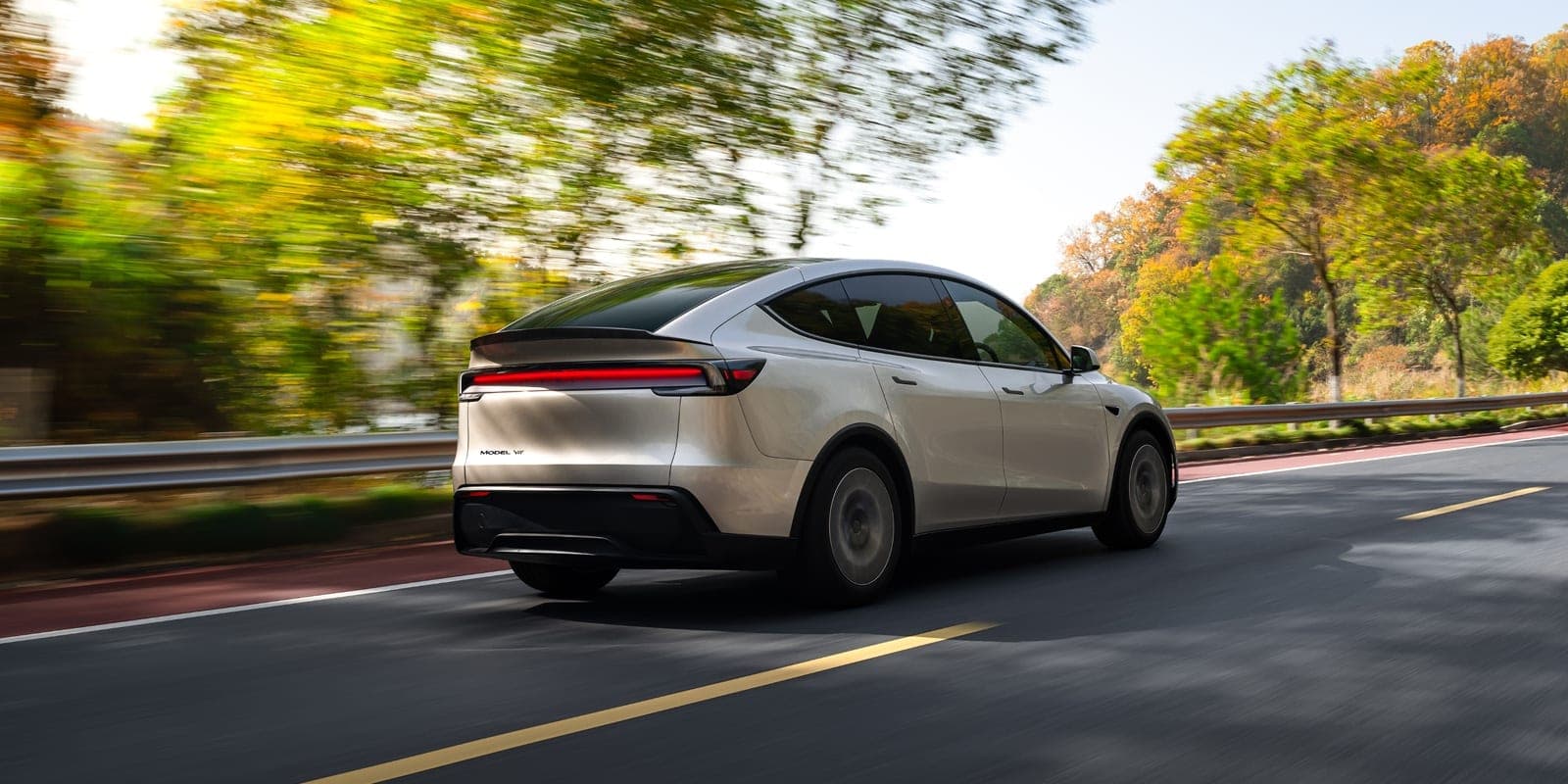 Tesla Tesla Model Y L Six Seater On Sale in Australia From $74,900, reviewed on CarTell.tv