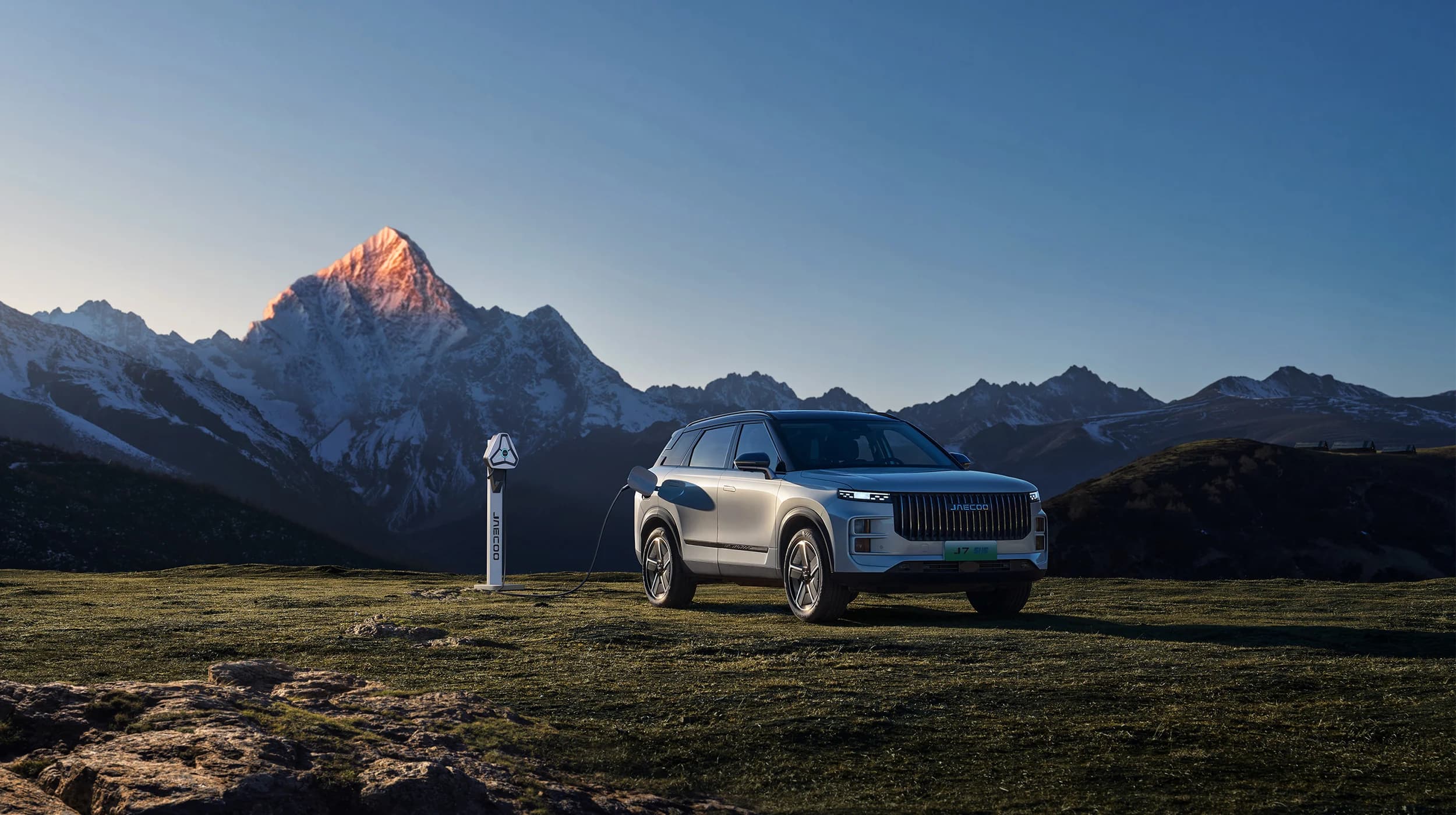 Jaecoo Jaecoo J7 Gets an MY27 Update and a New All Wheel Drive Plug-In Hybrid Flagship, reviewed on CarTell.tv