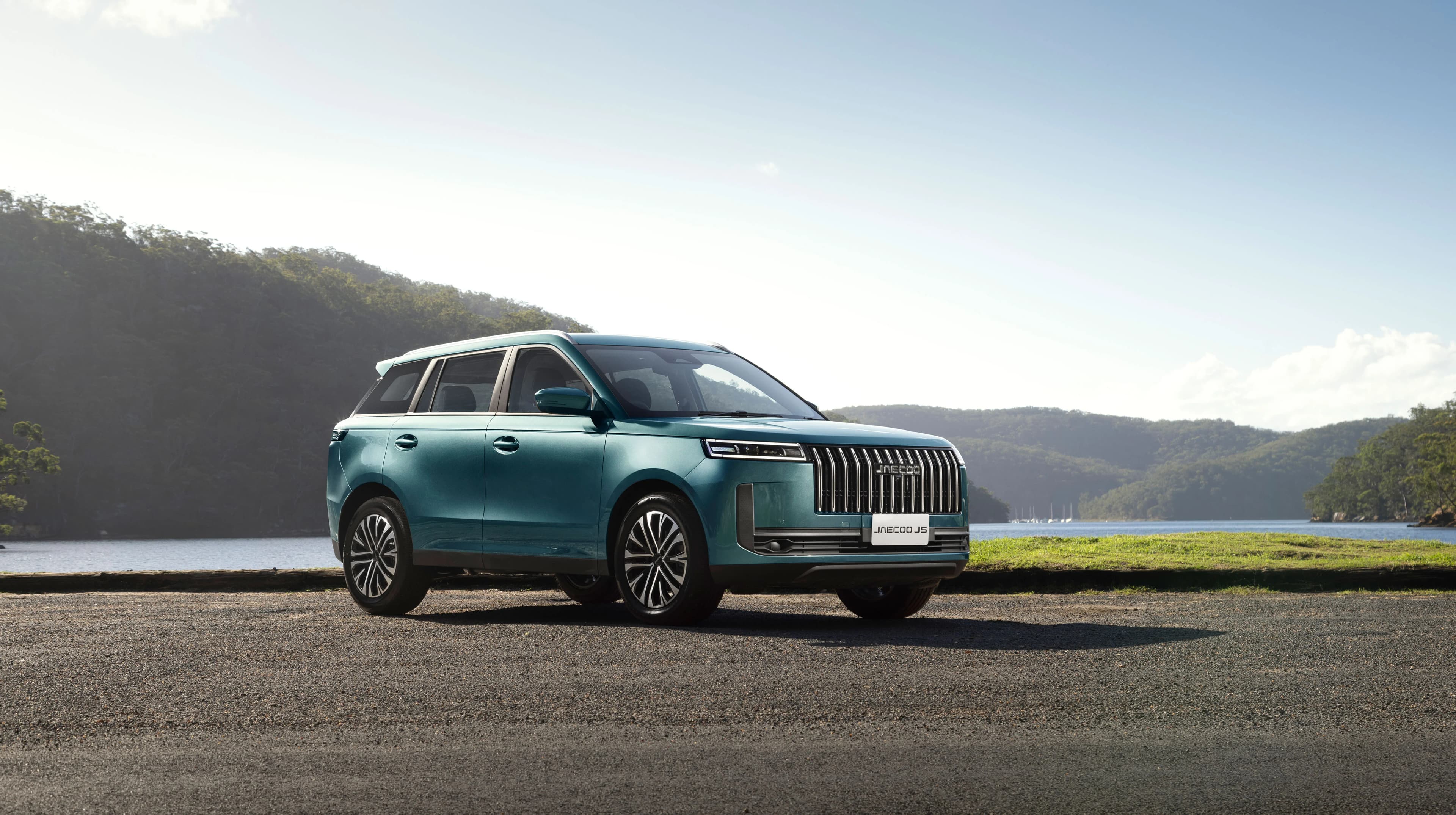 Jaecoo Jaecoo J5 Petrol Lands From $25,990 Drive Away, reviewed on CarTell.tv
